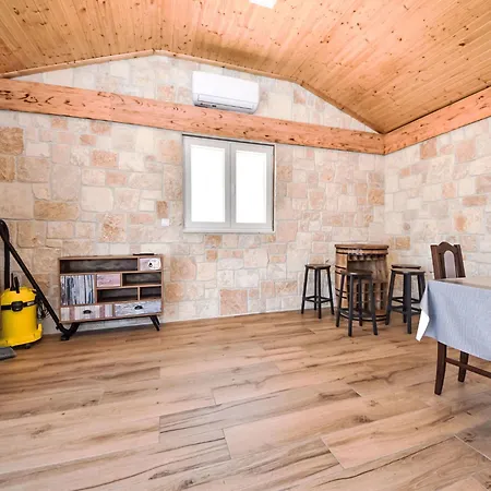 Vulelija By Interhome בית נופש