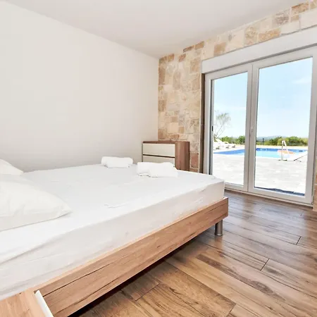Holiday home Vulelija By Interhome