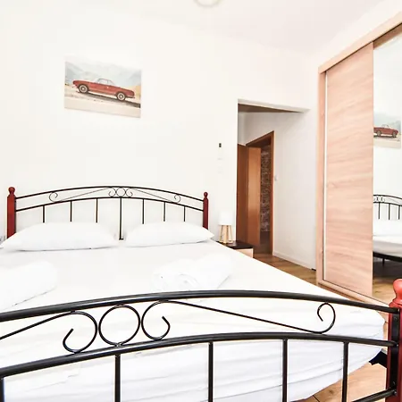 Vulelija By Interhome *