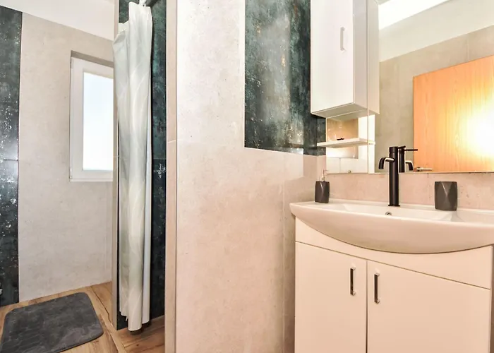 בית נופש Vulelija By Interhome בנקובאץ