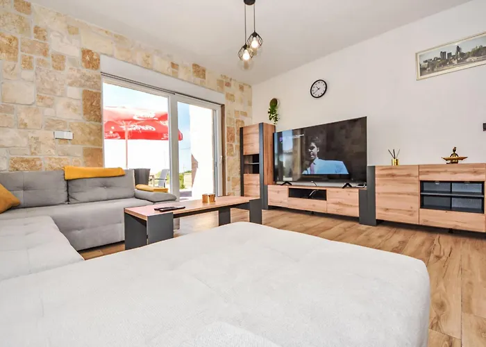 Vulelija By Interhome בנקובאץ